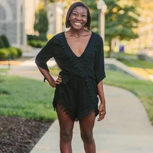 Meet your Posher, Maya